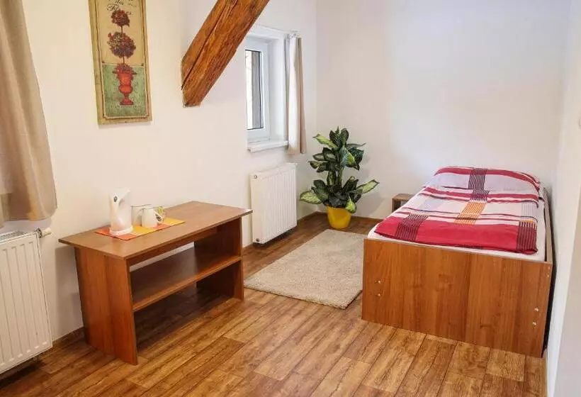 Majatalo Penzion Tyra