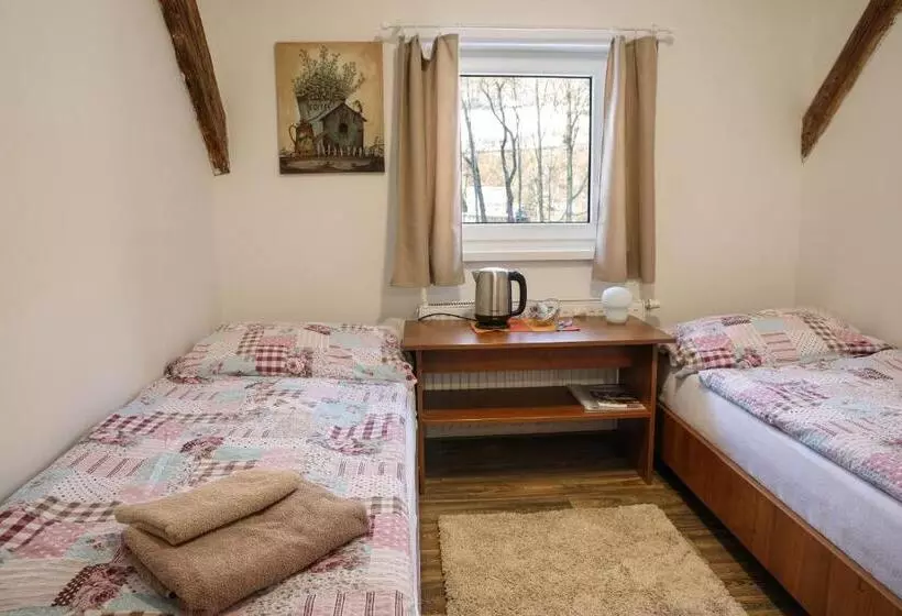 Majatalo Penzion Tyra