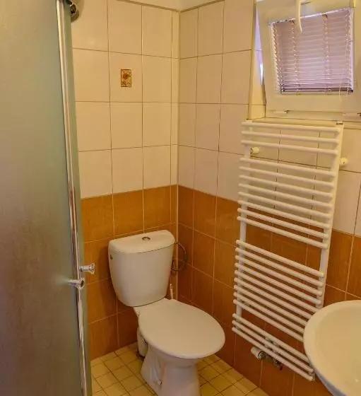 Majatalo Penzion Tyra