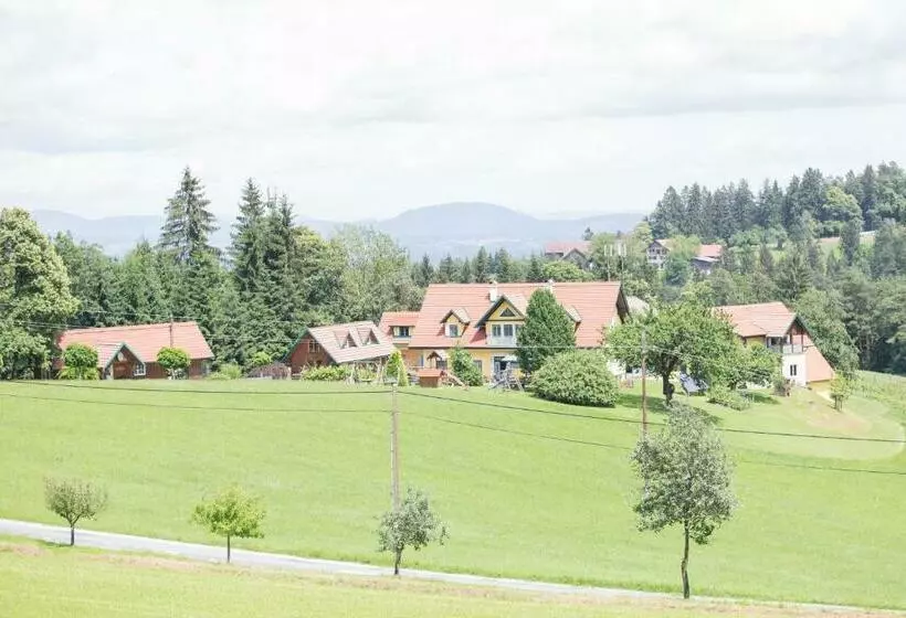 Retkeilymaja Buschenschank Ofnerpeter