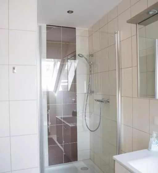 Retkeilymaja Buschenschank Ofnerpeter