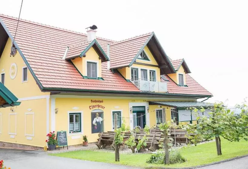 Retkeilymaja Buschenschank Ofnerpeter