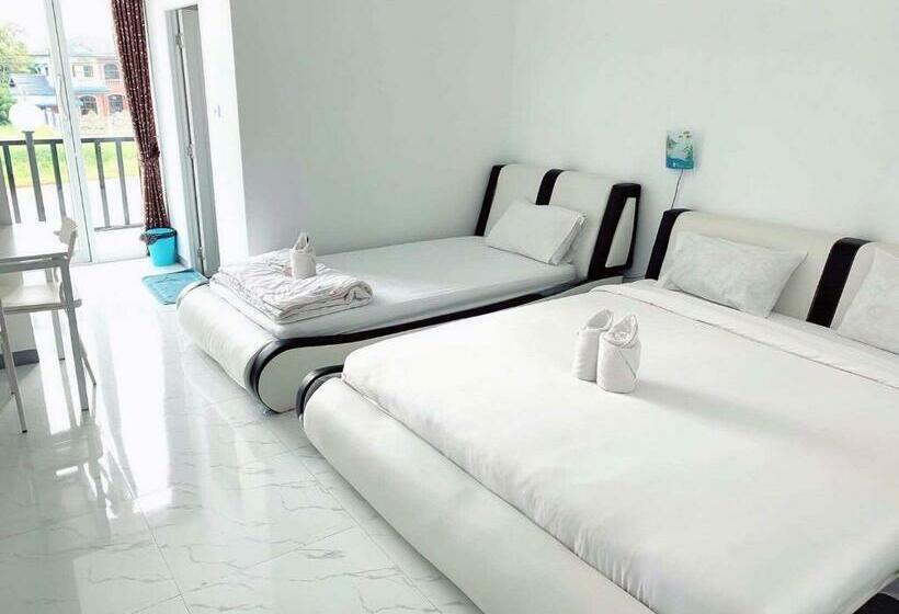 Albergue Parichat Ban Dung