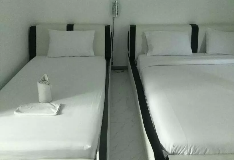 Retkeilymaja Parichat Ban Dung