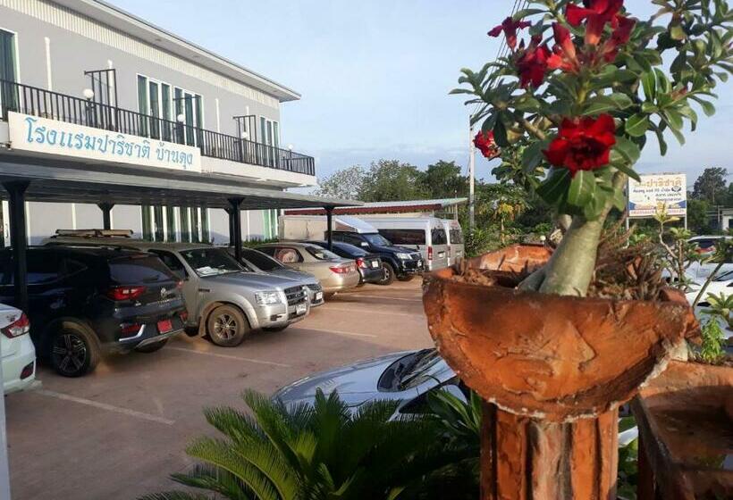 Albergue Parichat Ban Dung