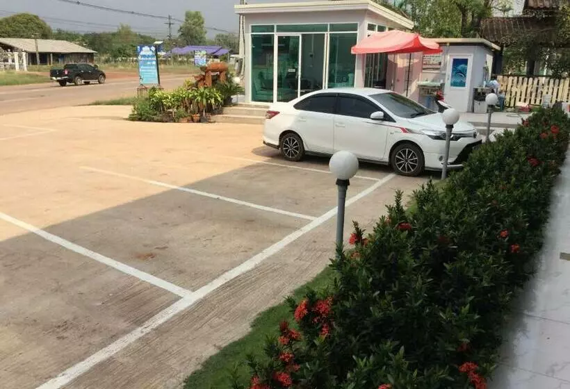 Retkeilymaja Parichat Ban Dung