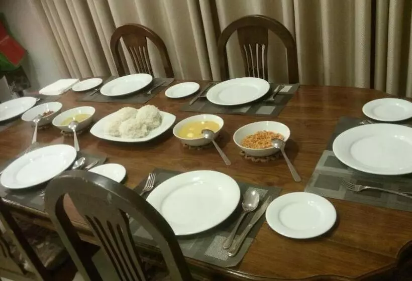 تختخواب و صبحانه Avondale Colombo