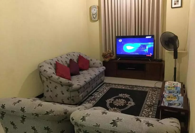 تختخواب و صبحانه Avondale Colombo