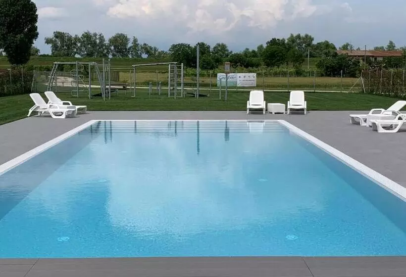 ベッドアンドブレックファースト Country House Campofiore