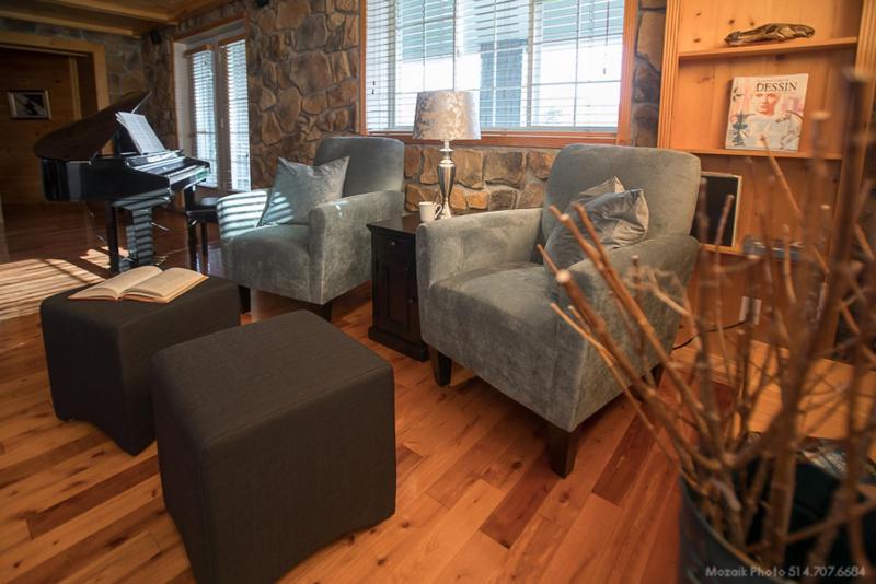 مبيت وإفطار La Maison Bleue Du Lac Wallace