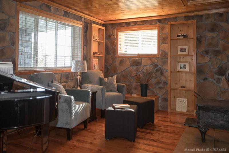 مبيت وإفطار La Maison Bleue Du Lac Wallace