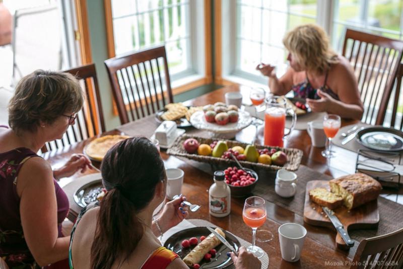 مبيت وإفطار La Maison Bleue Du Lac Wallace