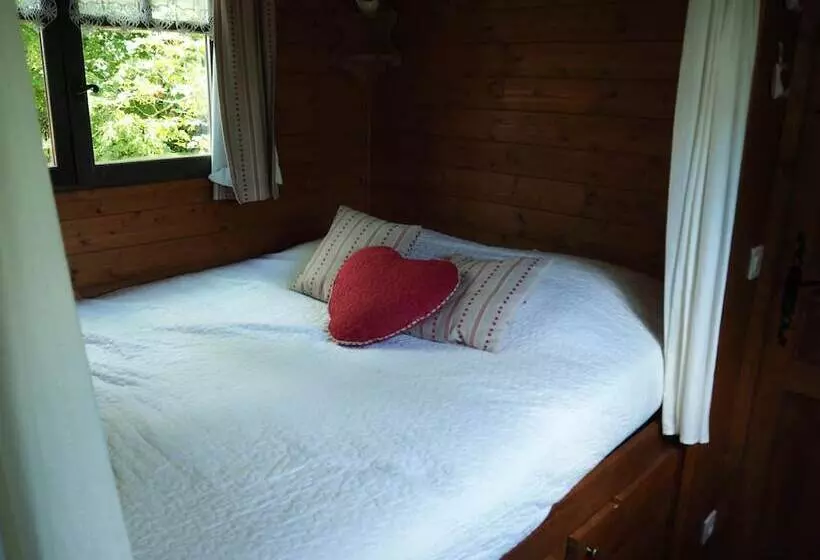 ベッドアンドブレックファースト La Roulotte Des Mousquetaires