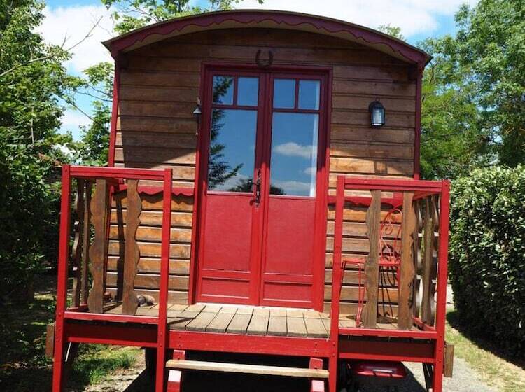 צימר La Roulotte Des Mousquetaires