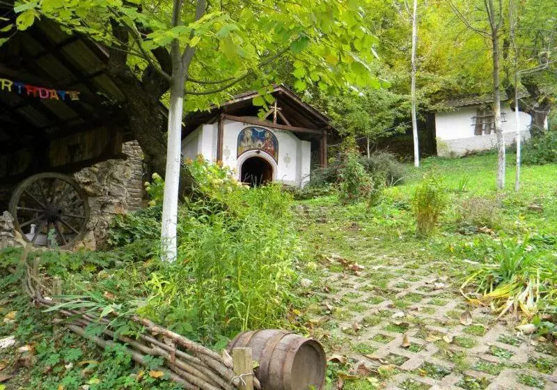 Hotelli Balkanski Chanove