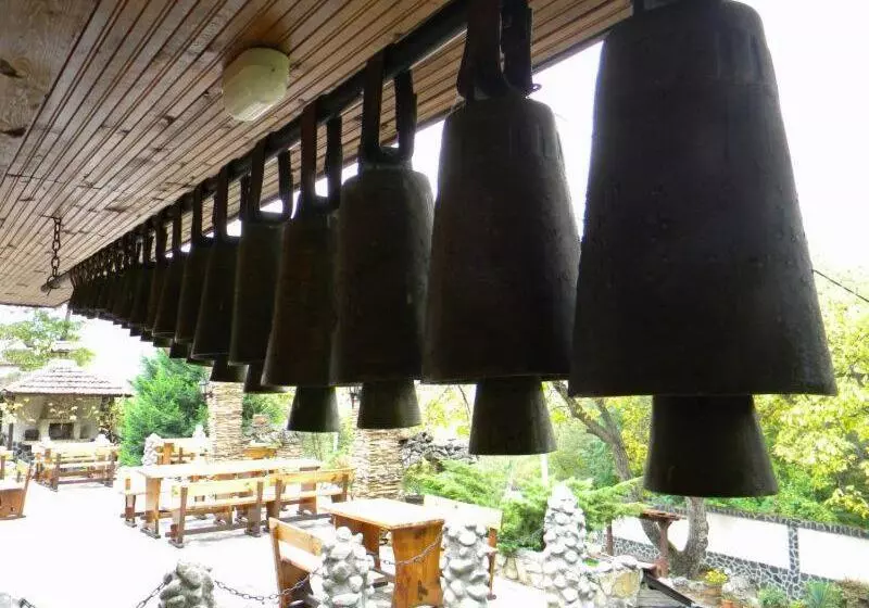 Hotelli Balkanski Chanove