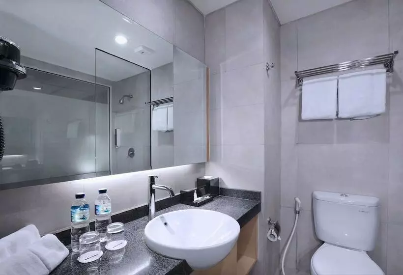 Hotelli Neo+waru Sidoarjo By Aston