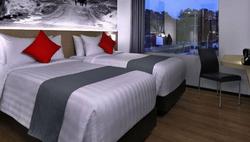 בית מלון כפרי Neo+waru Sidoarjo By Aston