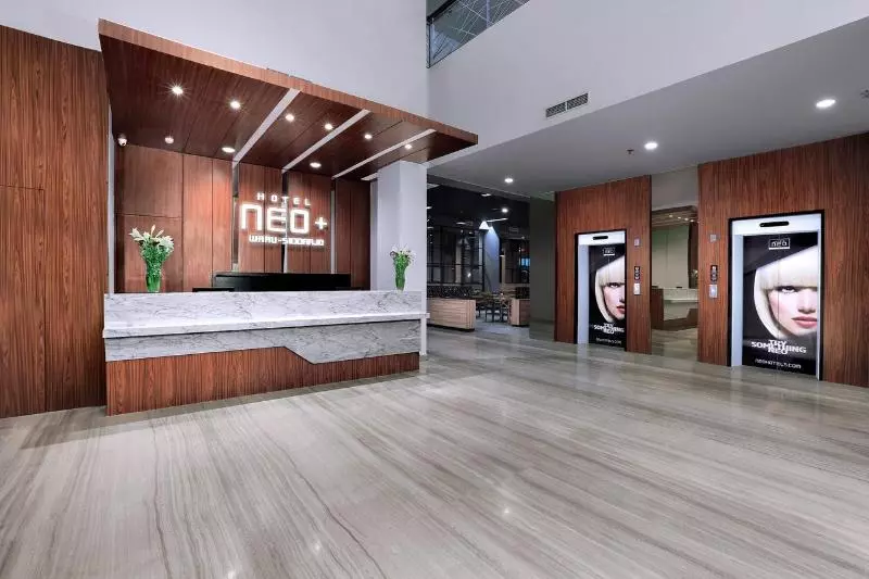 Hotelli Neo+waru Sidoarjo By Aston