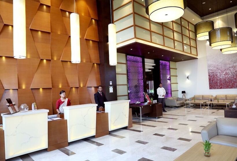 בית מלון כפרי Shakti Continental