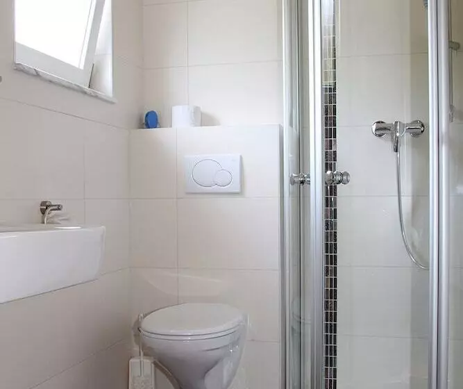 Hotelli Villa Croatia & Restaurant Adria