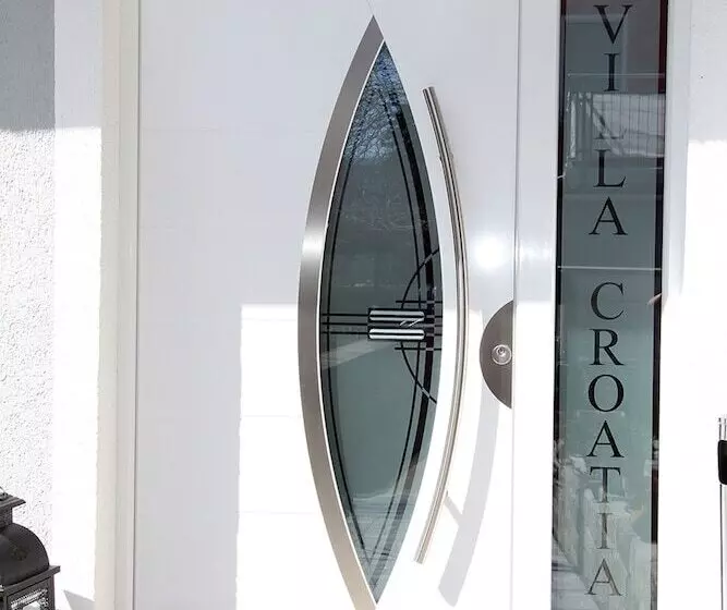 Hotelli Villa Croatia & Restaurant Adria