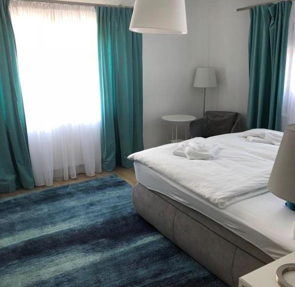 Zum Bahnhöfle Restaurant & Hotel   Albbruck Am Rhein