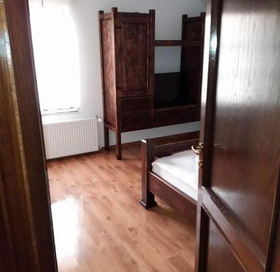 بنسيون Hanul Tentea