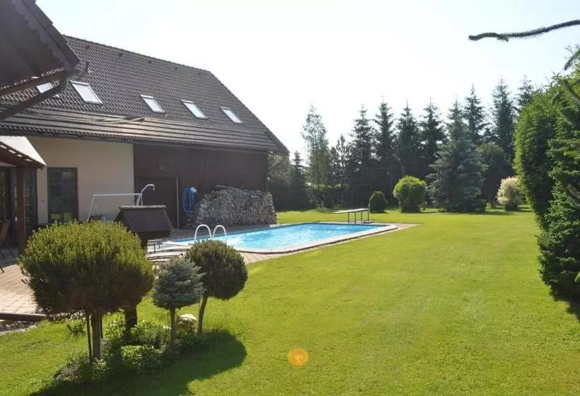 Majatalo Penzion 409