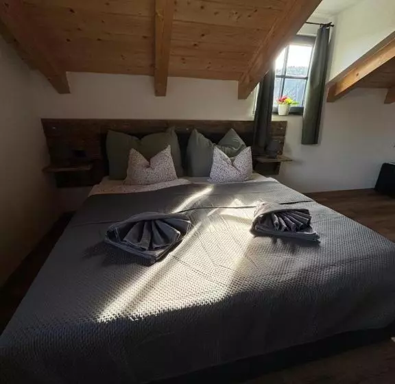 Retkeilymaja Penzion Farma žleby