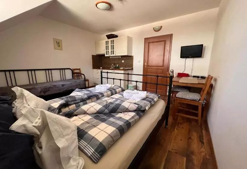 Retkeilymaja Penzion Farma žleby