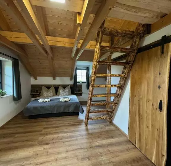 Retkeilymaja Penzion Farma žleby