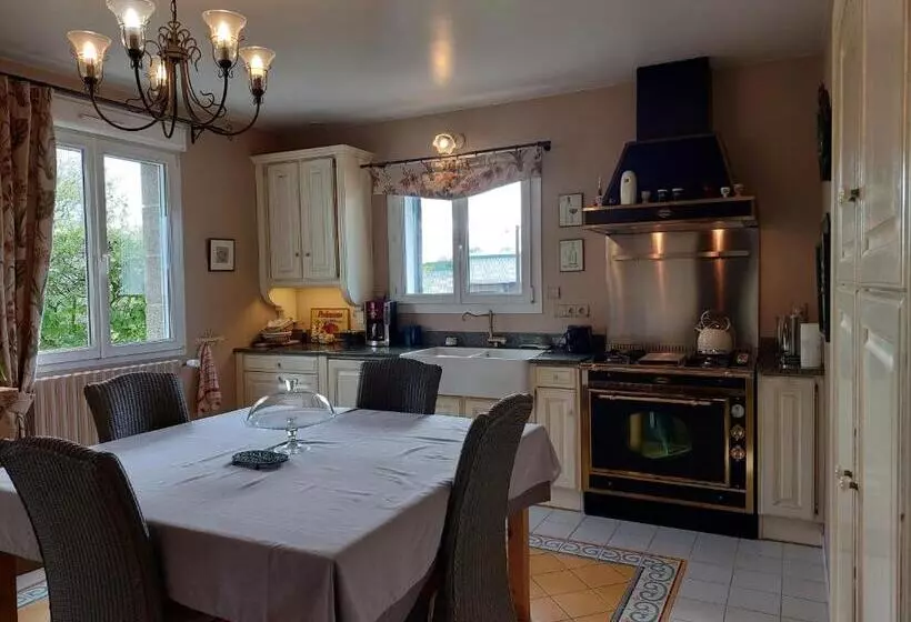 ベッドアンドブレックファースト La Maison De Marie, Au Coeur De La Campagne Avec Table D Hôtes Sur Réservation