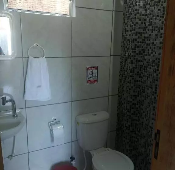 Casa Do Mochileiro Airport Hostel & Pousada