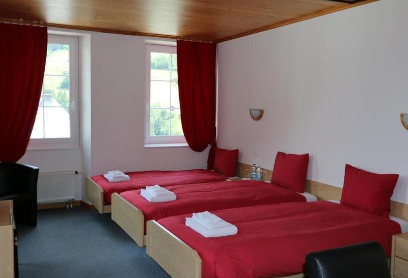 בית מלון כפרי Communal