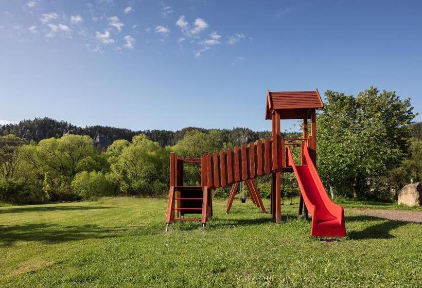 בית מלון כפרי Javor