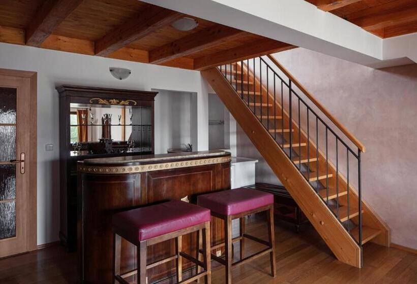 בית מלון כפרי Javor