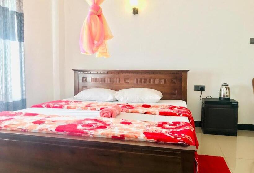 Hotel Mountain Villa Adam S Peak