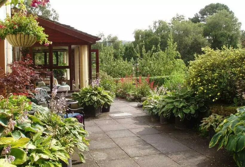 ペンション Forest How Guest House