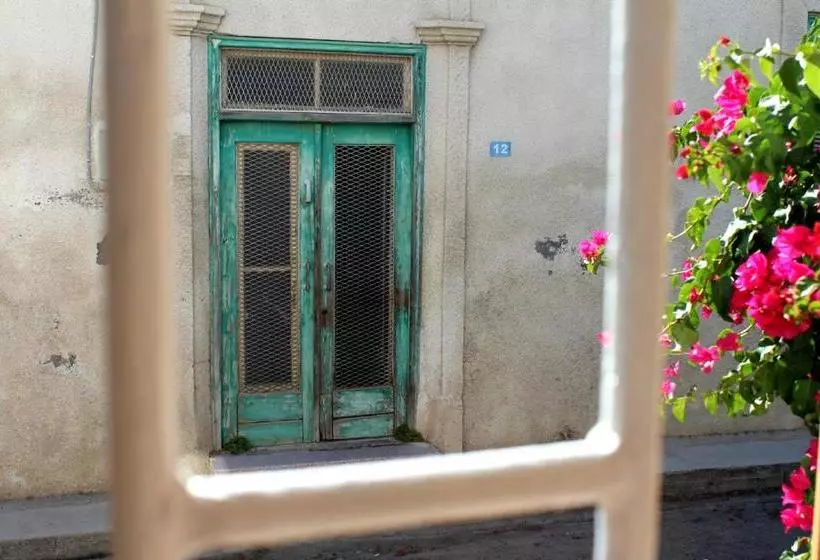 ペンション Pedieos Guest House