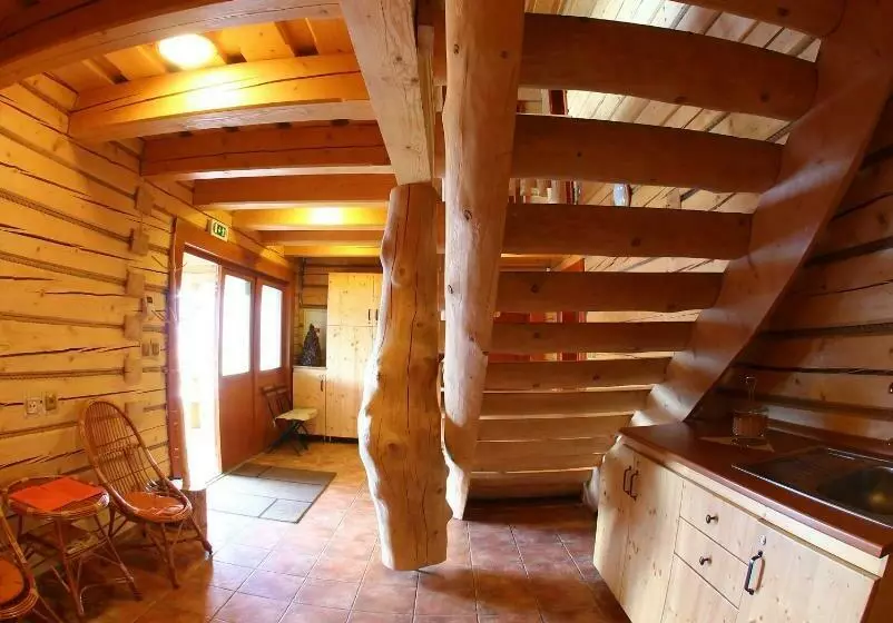 Majatalo Penzion Oravsky Zrub