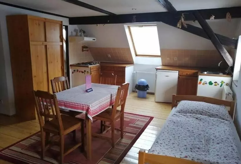 Majatalo Penzion Tina