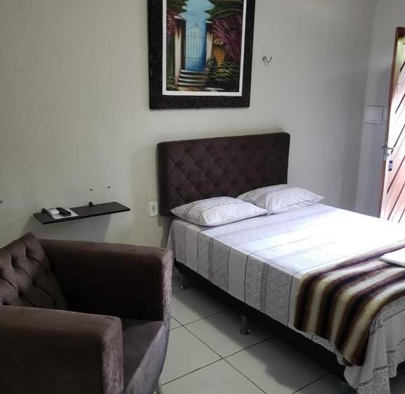 پانسیون Pousada E Posto Amigão