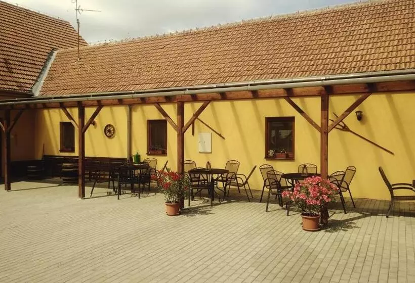 پانسیون Sedlecký Dvůr