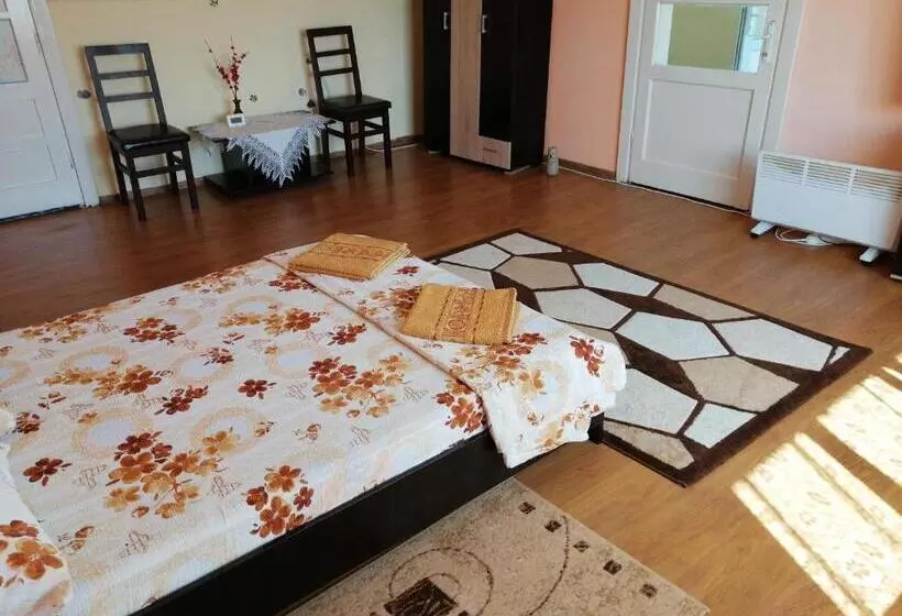 Majatalo Vila La Izvorul Putinei