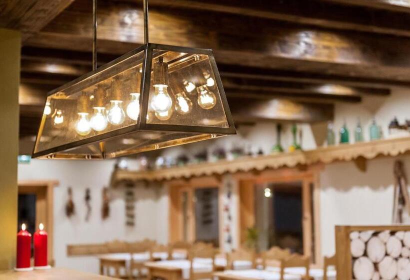 Pensiunea Colt De Rai