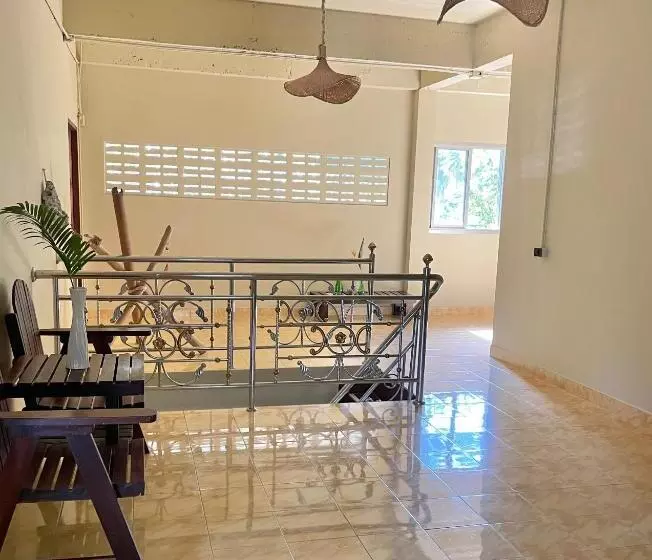 Lomakeskus Mythai Guesthouse