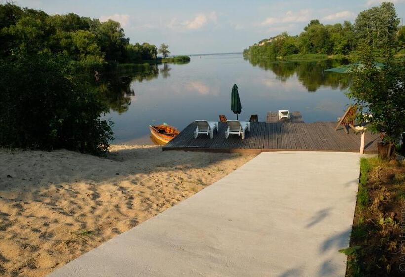 فندق صغير Black Cube