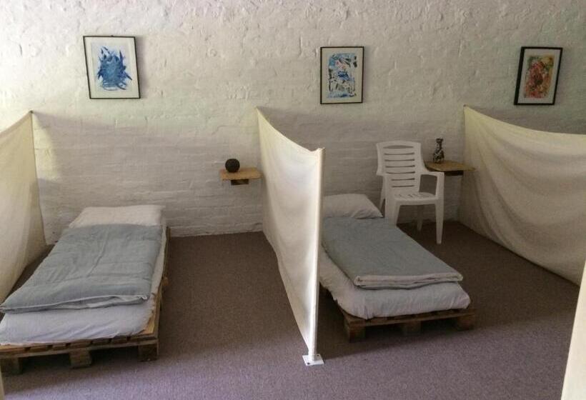 فندق صغير Black Cube