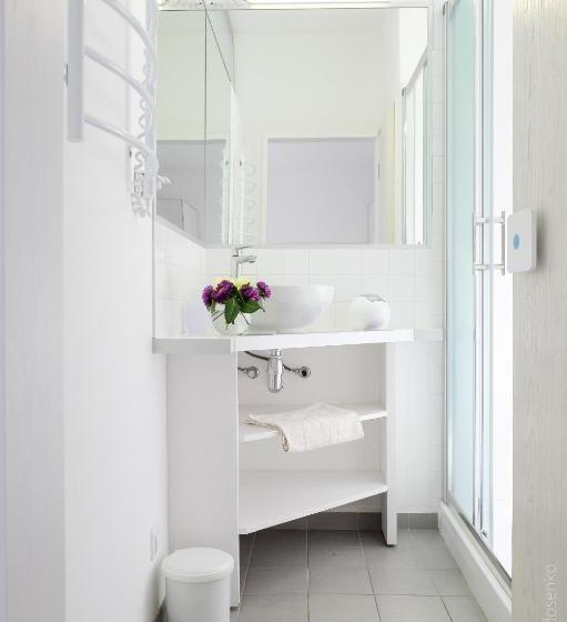 فندق صغير Black Cube